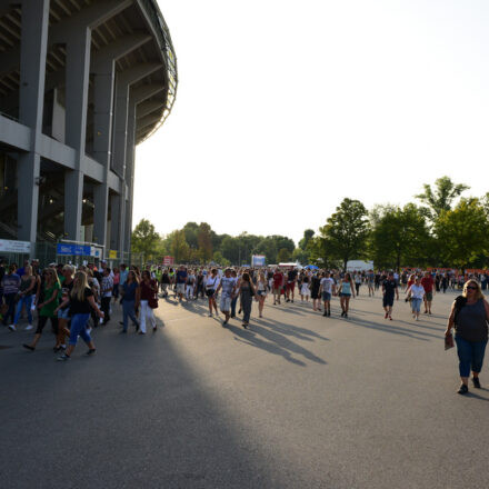 Robbie Williams - The Heavy Entertainment Show @ Happelstadion Wien