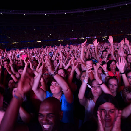 Robbie Williams - The Heavy Entertainment Show @ Happelstadion Wien