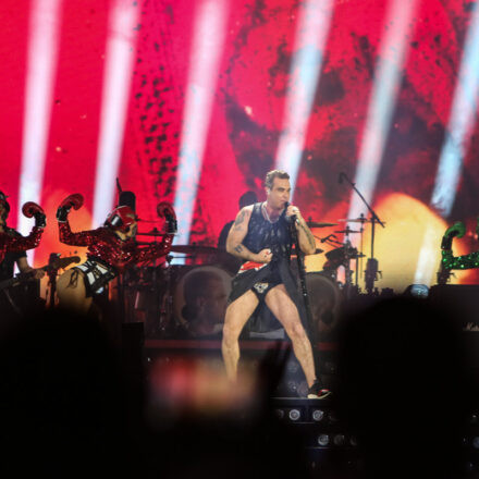 Robbie Williams - The Heavy Entertainment Show @ Happelstadion Wien