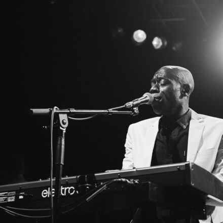 Mike + The Mechanics