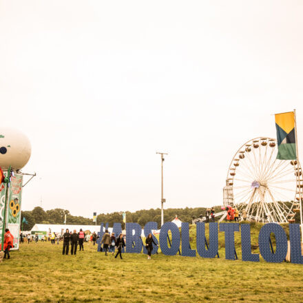 Lollapalooza Berlin 2017 [Day 1] @ Rennbahn Hoppegarten