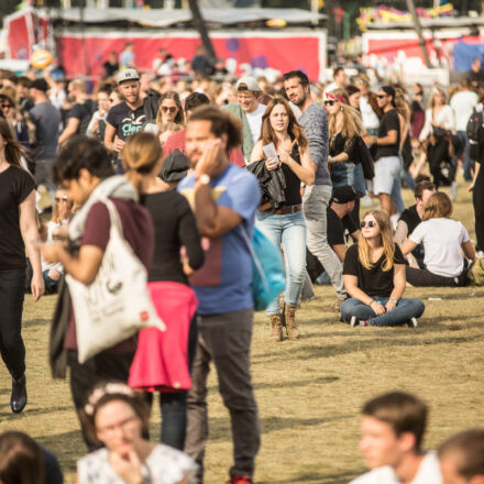 Lollapalooza Berlin 2017 [Day 2] @ Rennbahn Hoppegarten