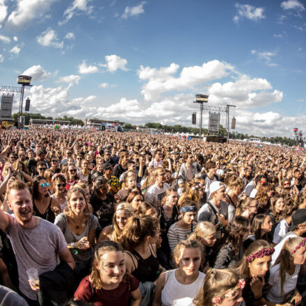 Lollapalooza Berlin 2017 [Day 2] @ Rennbahn Hoppegarten