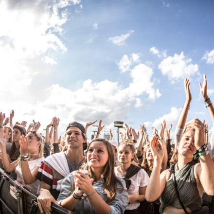 Lollapalooza Berlin 2017 [Day 2] @ Rennbahn Hoppegarten