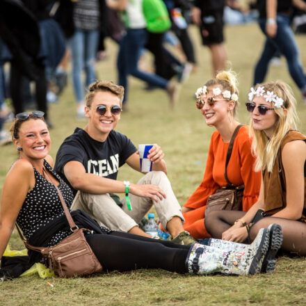 Lollapalooza Berlin 2017 [Day 2] @ Rennbahn Hoppegarten
