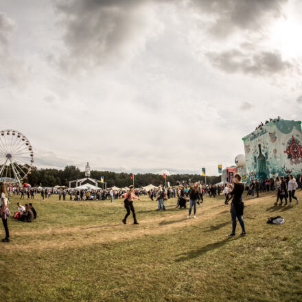 Lollapalooza Berlin 2017 [Day 2] @ Rennbahn Hoppegarten