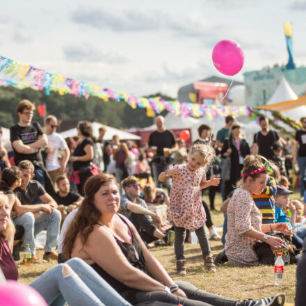 Lollapalooza Berlin 2017 [Day 2] @ Rennbahn Hoppegarten