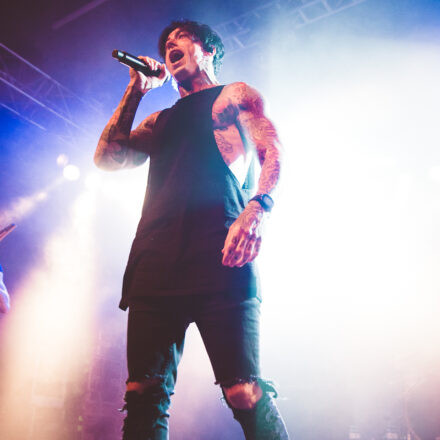 Falling In Reverse, The Word Alive, Dead Girls Academy @ Arena Wien