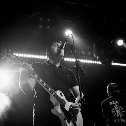 The Menzingers, Pup, Cayetana @ Flex Wien