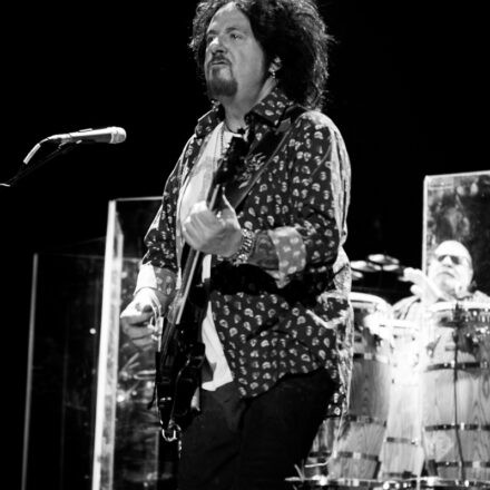 TOTO - 40 Trips Around The Sun Tour @ Gasometer Wien