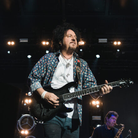 TOTO - 40 Trips Around The Sun Tour @ Gasometer Wien