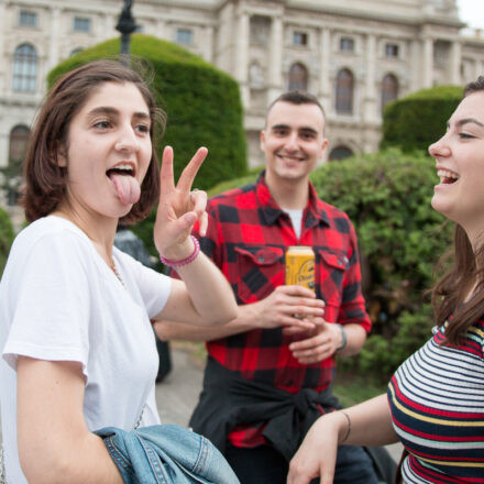 Man bringe den Spritzwein - Anstoß zum Abschluss @ Maria-Theresien-Platz Wien