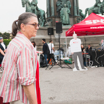 Man bringe den Spritzwein - Anstoß zum Abschluss @ Maria-Theresien-Platz Wien