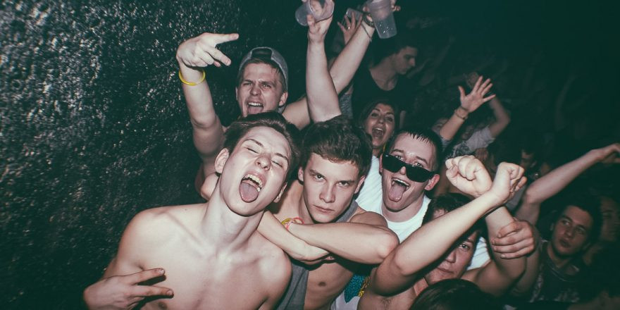 Rave On #8 @ Fluc
