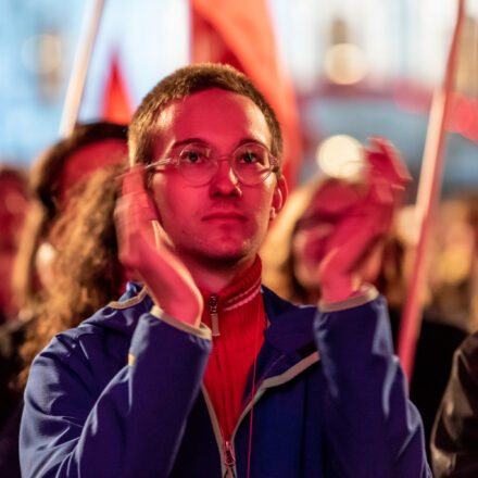 Fackelzug Demonstration: Schluss mit Rassismus! @ Opernring