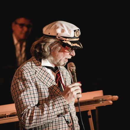 Helge Schneider - LASS KnACKEN, Oppa!