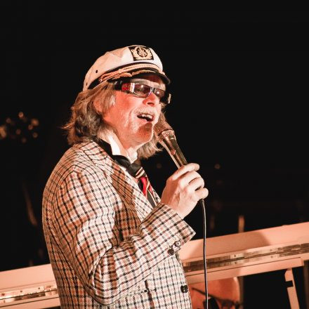 Helge Schneider - LASS KnACKEN, Oppa!