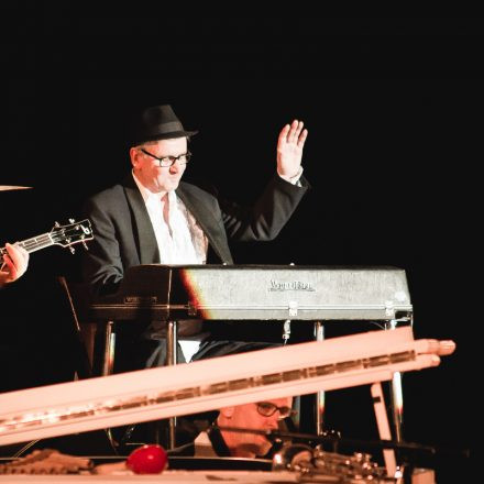 Helge Schneider - LASS KnACKEN, Oppa!