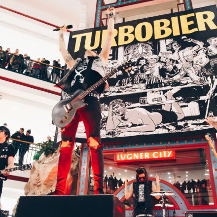 TURBOBIER on Ice - die Revueshow @ Lugner City Wien