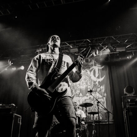 EARLY SHOW Deez Nuts / Comeback Kid / First Blood / Risk It @ Arena Wien