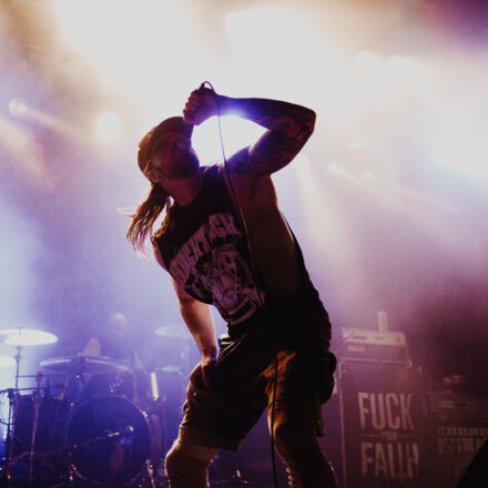 EARLY SHOW Deez Nuts / Comeback Kid / First Blood / Risk It @ Arena Wien