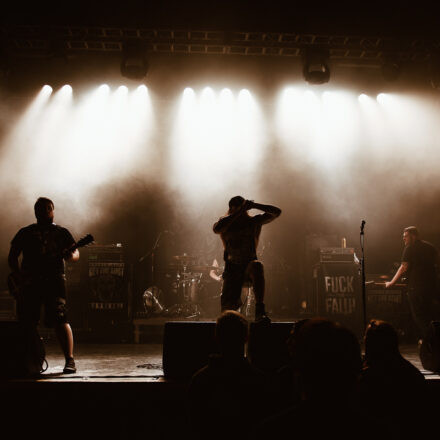 EARLY SHOW Deez Nuts / Comeback Kid / First Blood / Risk It @ Arena Wien