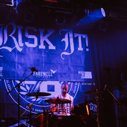 EARLY SHOW Deez Nuts / Comeback Kid / First Blood / Risk It @ Arena Wien