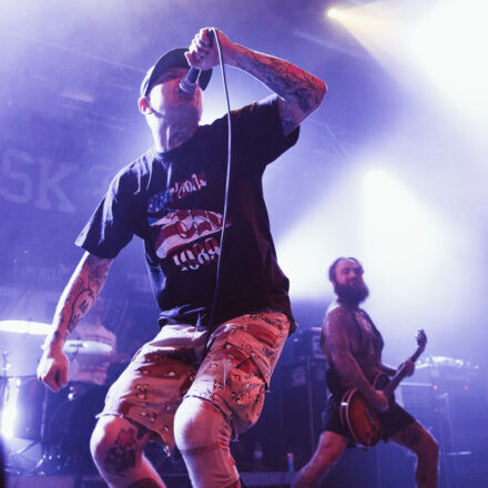 EARLY SHOW Deez Nuts / Comeback Kid / First Blood / Risk It @ Arena Wien