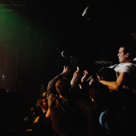 EARLY SHOW Deez Nuts / Comeback Kid / First Blood / Risk It @ Arena Wien