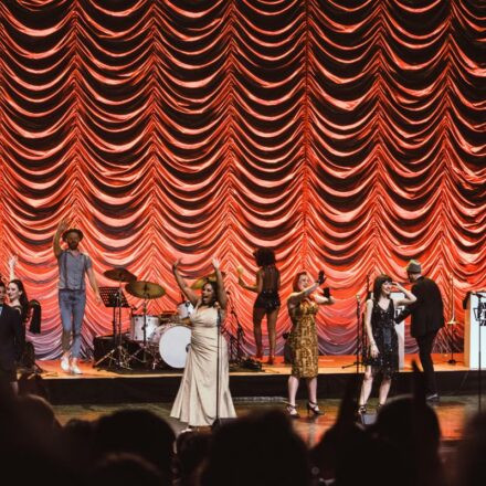 Scott Bradlee's Postmodern Jukebox @ Wiener Stadthalle