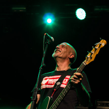 Descendents / Not On Tour / DeeCracks @ Arena Wien