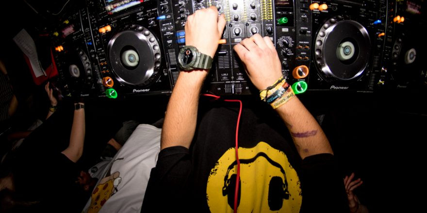 :overdose//24/9/#4 @ Dual Wien