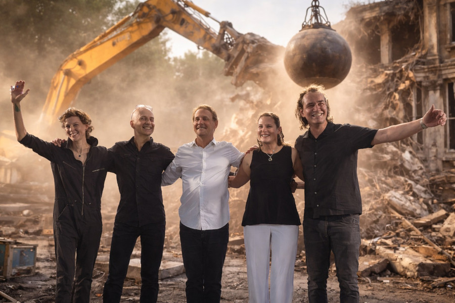 Chris Zitta & Band + Sidrit Vokshi am 5. May 2026 @ Club 1019.