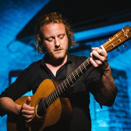 Markus Schlesinger - Fingerstyle Acoustic Guitar