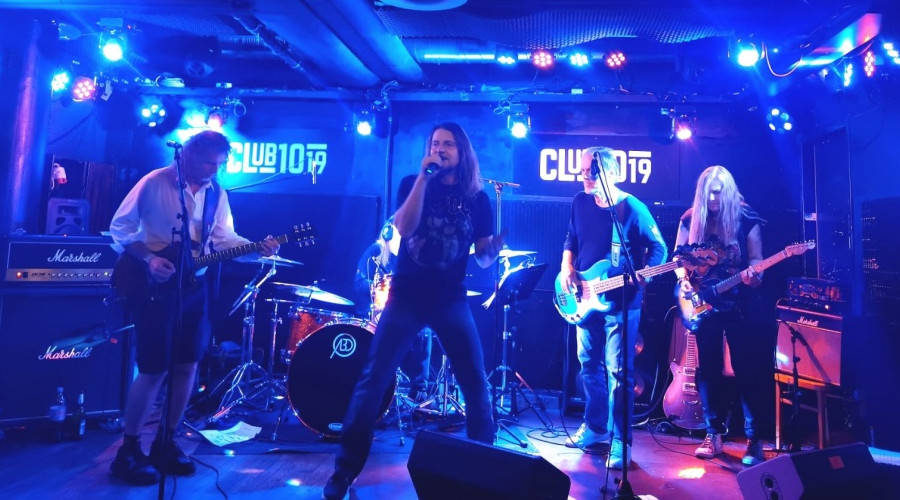 Easy/Dizzy (AC/DC Tribute) am 19. September 2025 @ Club 1019. Easy/Dizzy (AC/DC Tribute) am 19. September 2025 @ Club 1019.