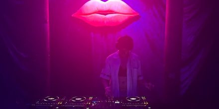 BRUT HARD SOFT KISSEN