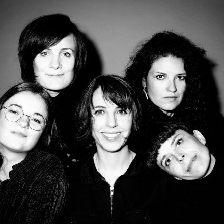 Clara Luzia & The Quiet Version - Horelia