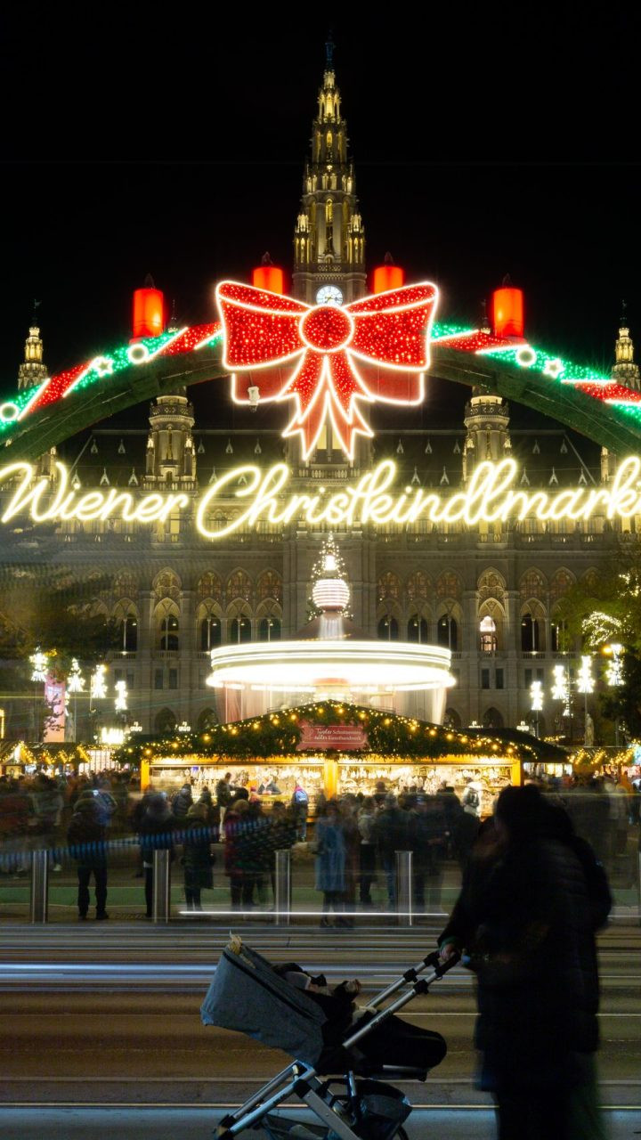 Weihnachtsmarkt am Rathausplatz 2025