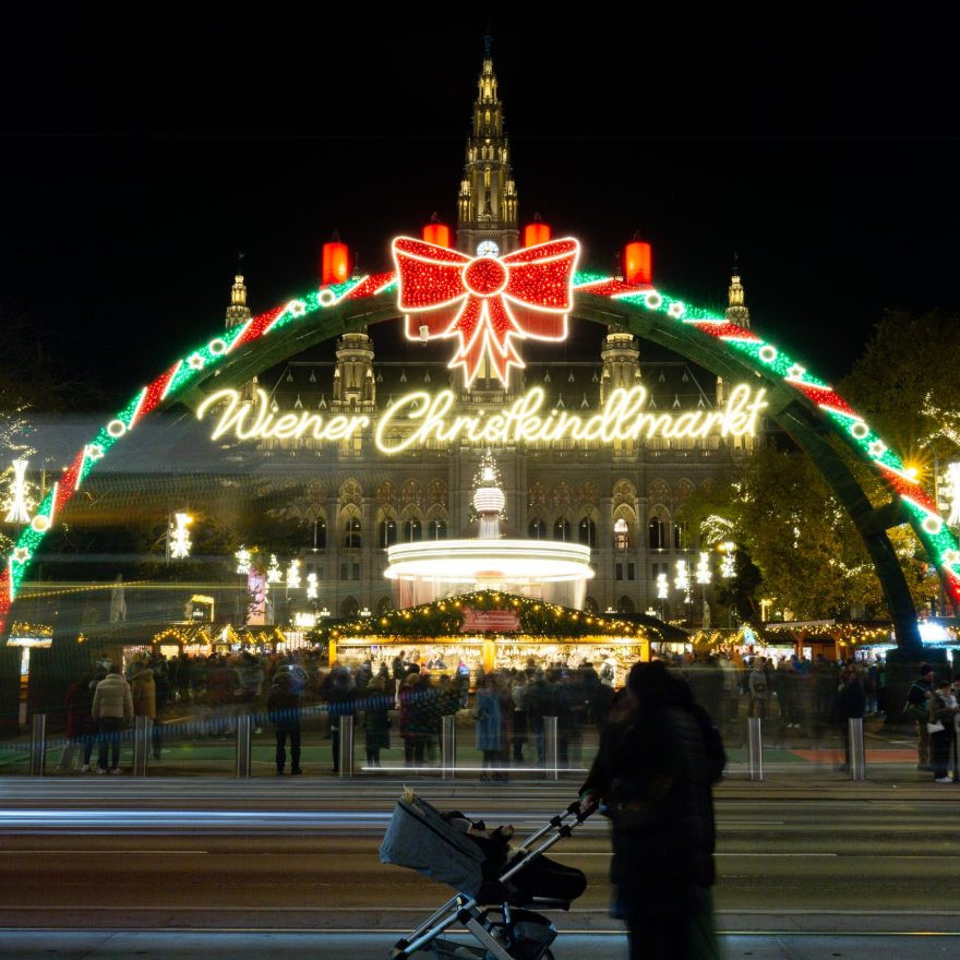 Weihnachtsmarkt am Rathausplatz 2025