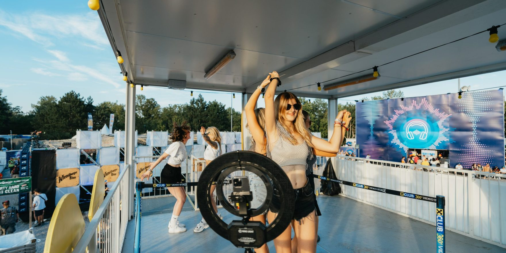 Raiffeisen Club 360°-Video-Rooftop-Stage am FQ25