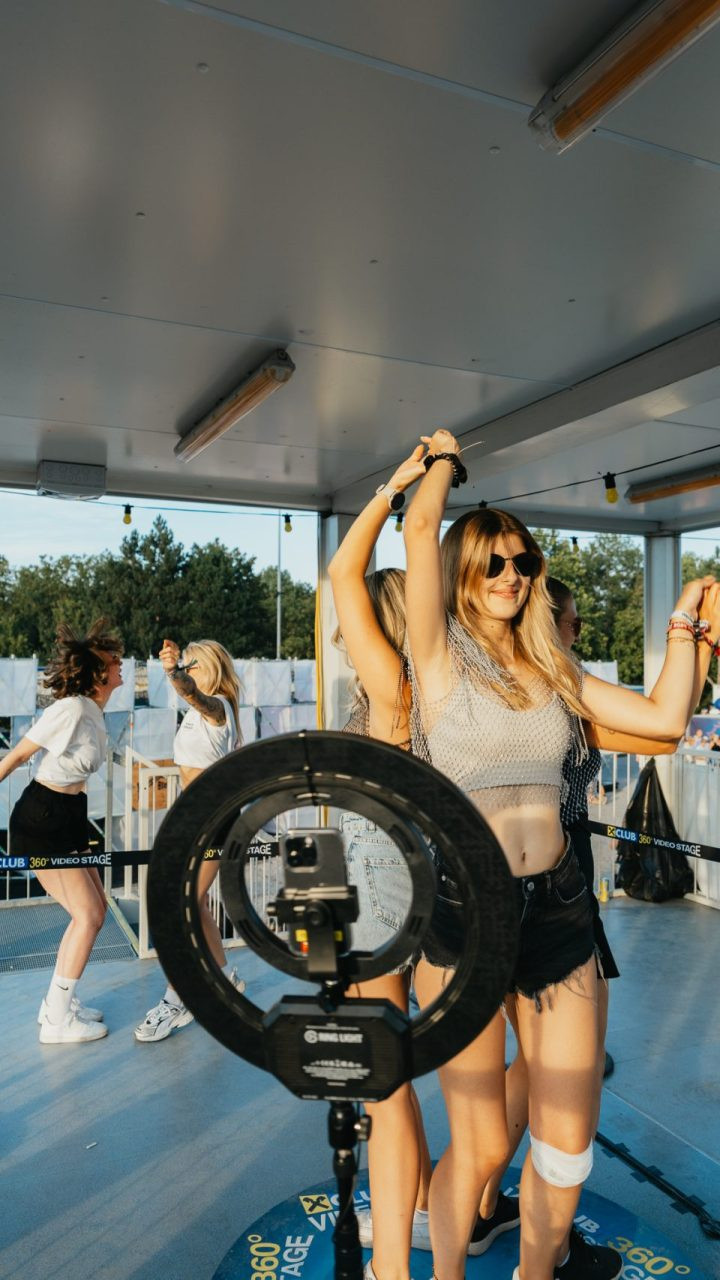 Raiffeisen Club 360°-Video-Rooftop-Stage am FQ25