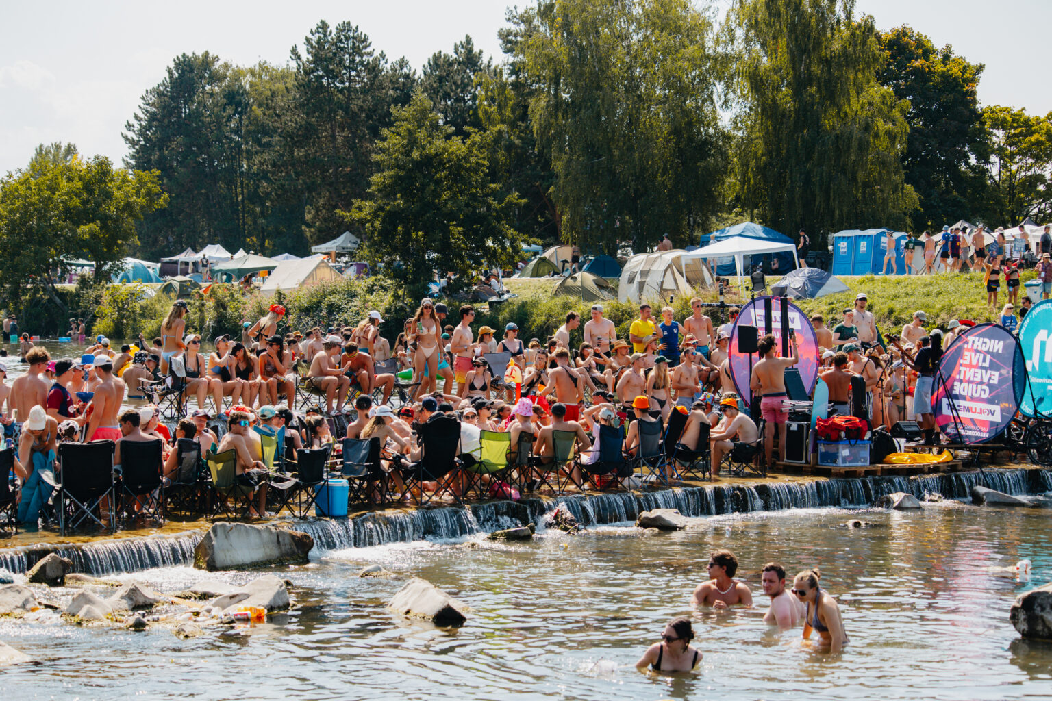 VOLUME Pop Up WaterStage am FM4 Frequency 2026
