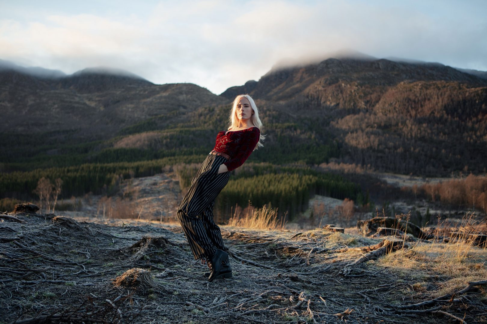 Videopremiere: Jackie Charles „Time Travel“ Videopremiere: Jackie Charles „Time Travel“