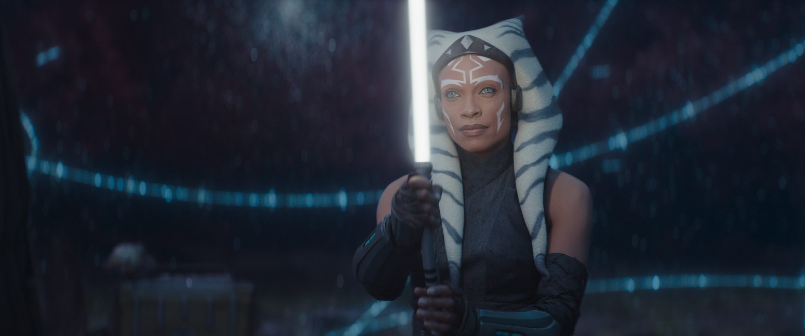 Gewinne 2 Fan-Packages zur neuen Serie STAR WARS: AHSOKA