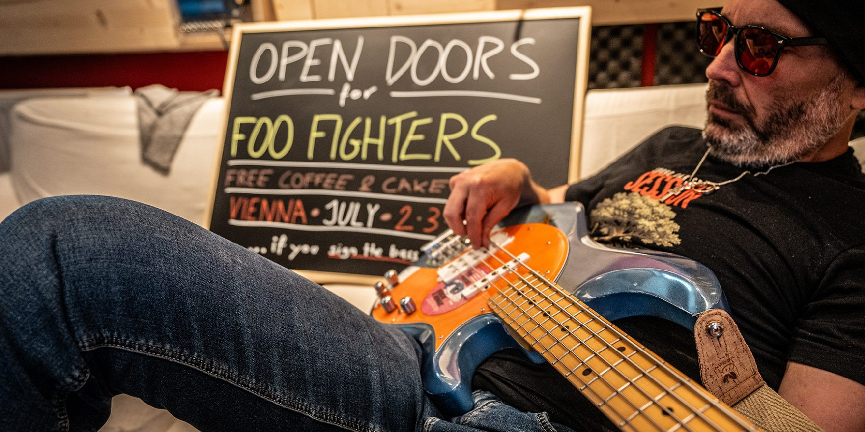 Kaffee, Kuchen und eine Rockmaschine für die FOO FIGHTERS