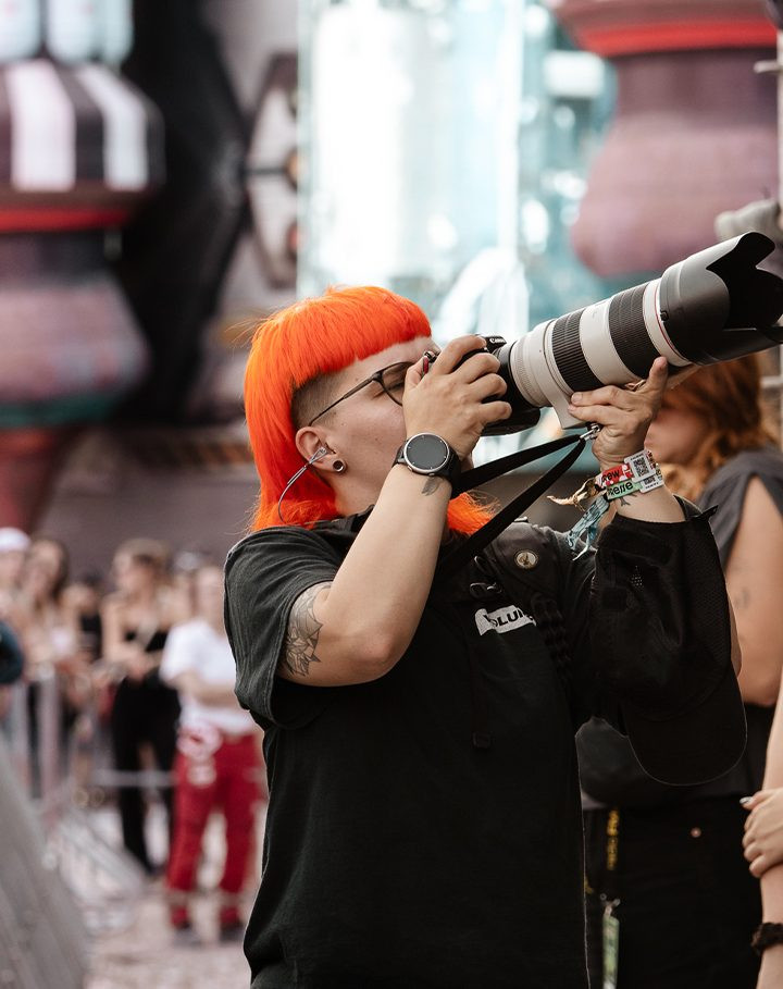 Warum dürfen Konzertfotograf*innen oft nur die ersten drei Songs fotografieren?