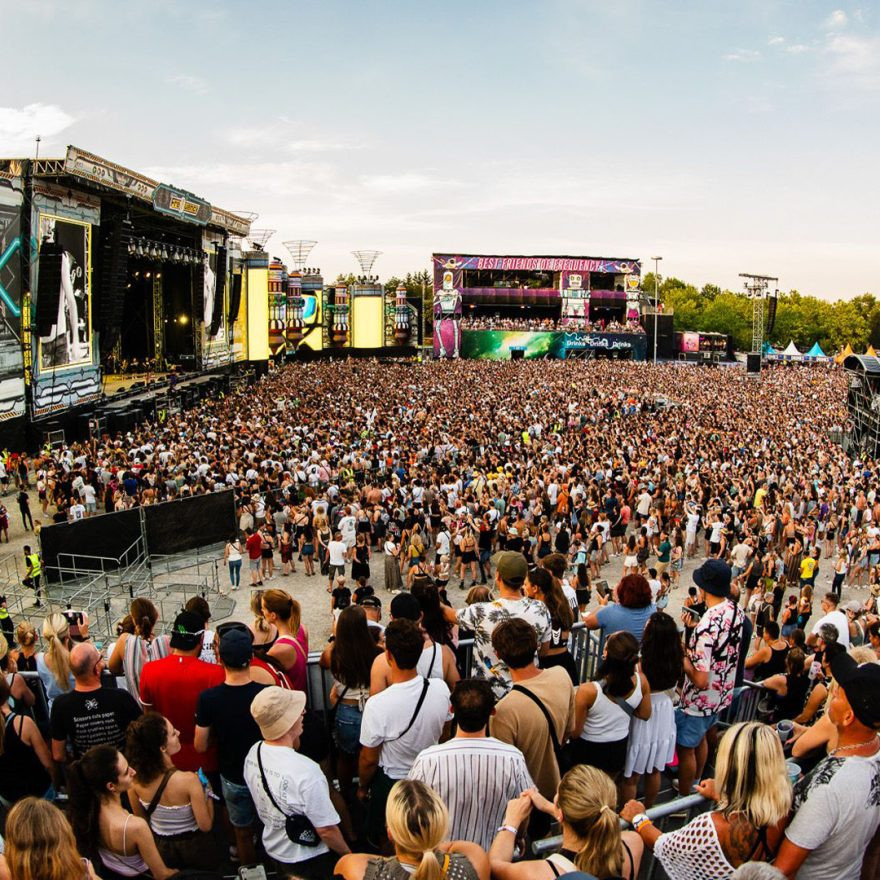 Gewinne 1 x 2 BFF-Festivalpässe für das FM4 Frequency Festival 2025!