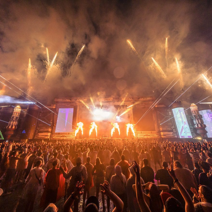 Gewinne 1 x 2 BFF-Festivalpässe für das FM4 Frequency Festival 2025!