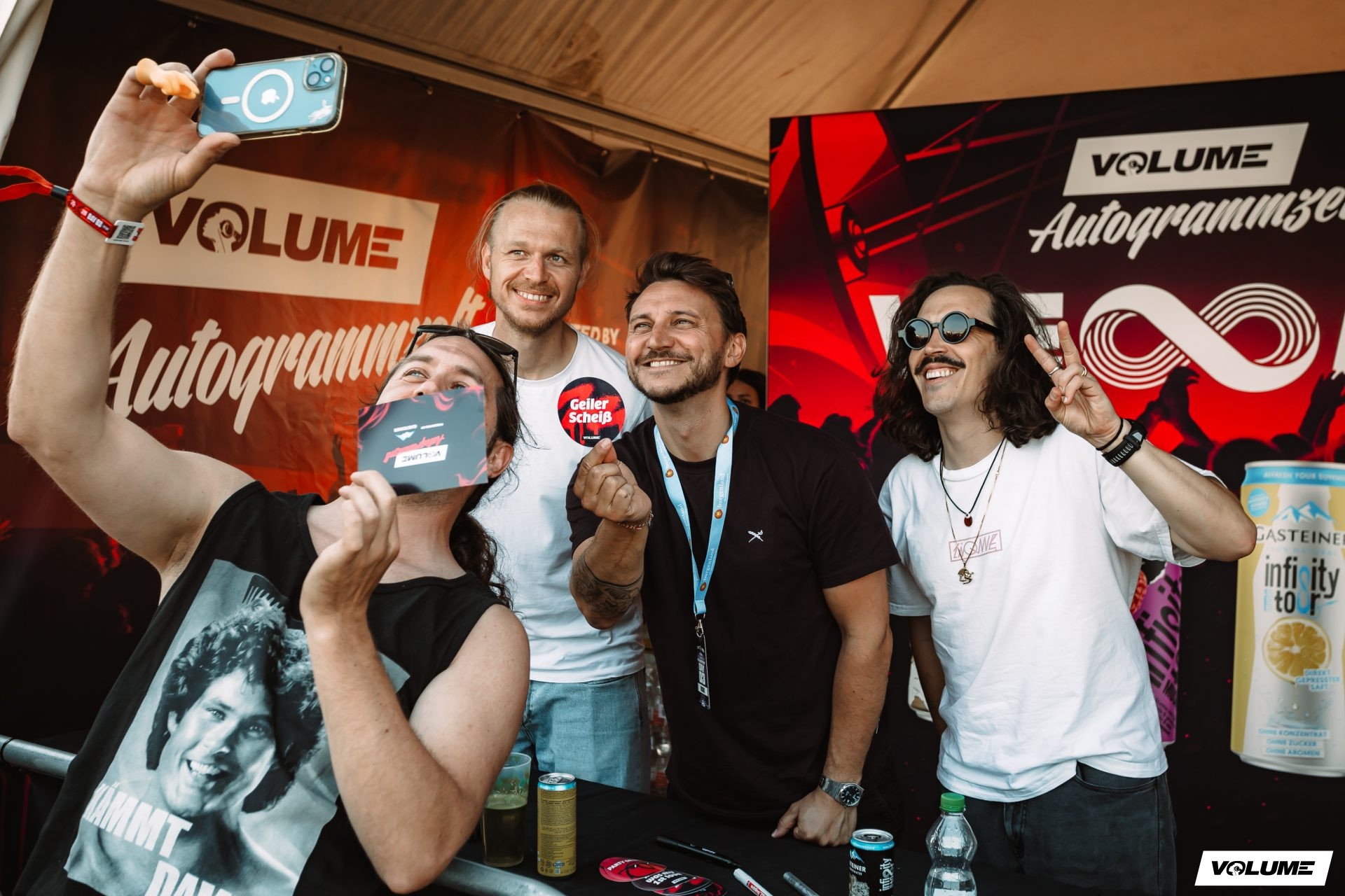 Das VOLUME Autogrammzelt am Nova Rock 2026