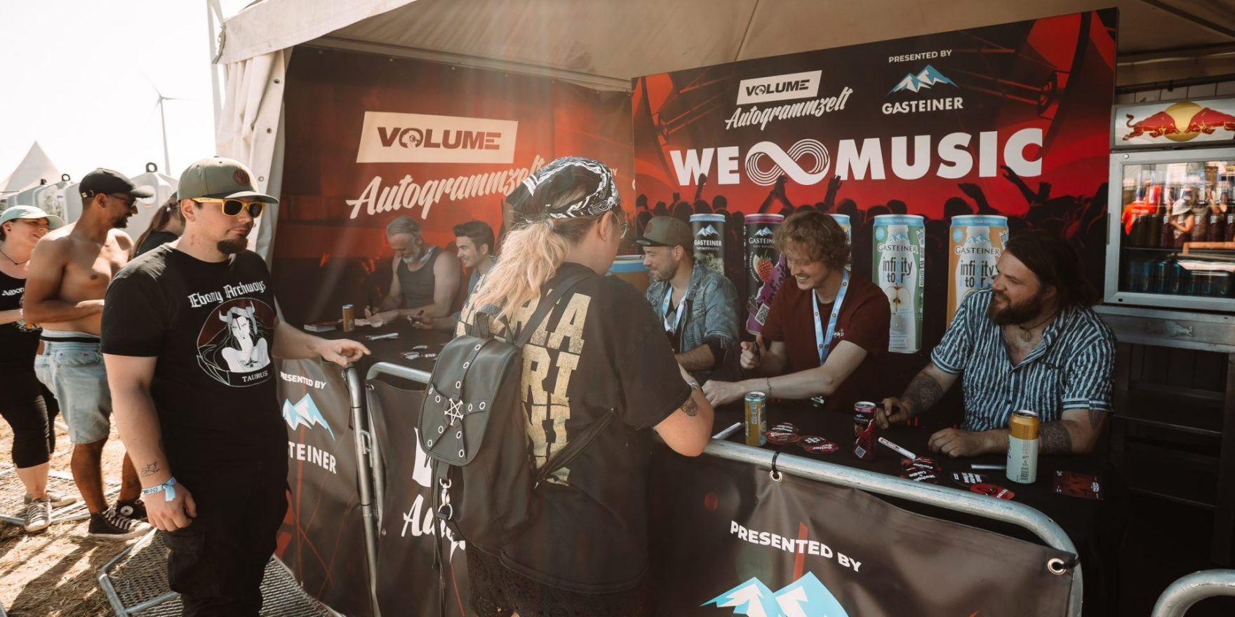 Das VOLUME Autogrammzelt am Nova Rock 2026